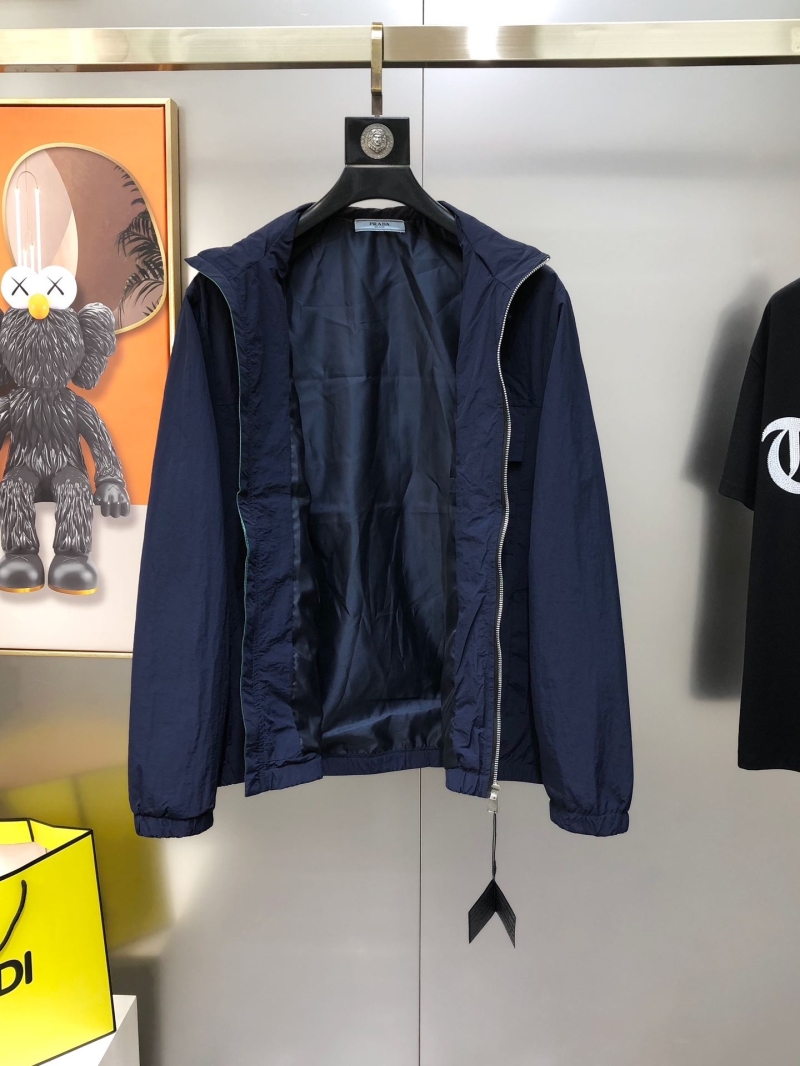 Pra*a outwear